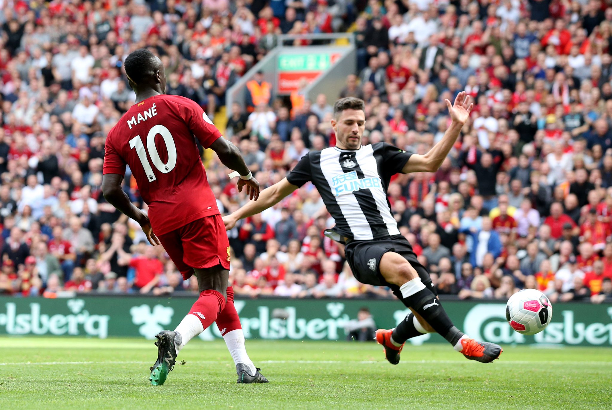 可持续发展是指，在生产、消费和环境污染的情况下，以发展人类生活水平、保护自然资源和环境的稳定发展态势。其宗旨是保护、持续使用和改善地球生态系统，在保持人类及其自然资源保护安全的前提下，实现社会经济尽可能长时间的可持续发展。